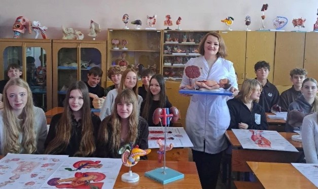 Фото: Каникулярные профориентационные смены «Медицинский работник, жизнь пациента в твоих руках!» для школьников — 1